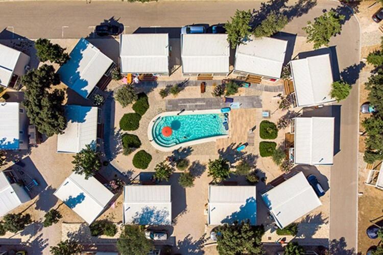 Mobile Home Mediteran Superior By The Pool In Caravan Park Strasko, Novalja Exteriér fotografie